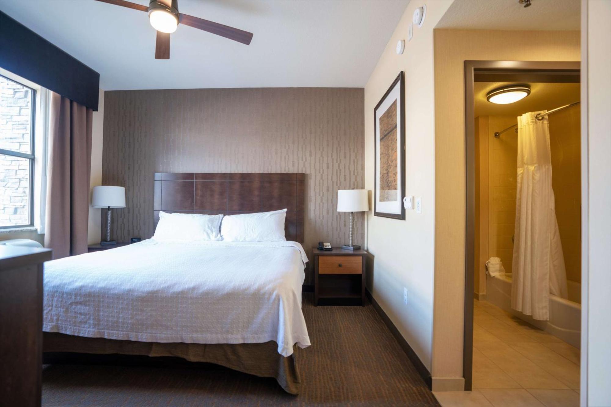Homewood By Hilton, 3*